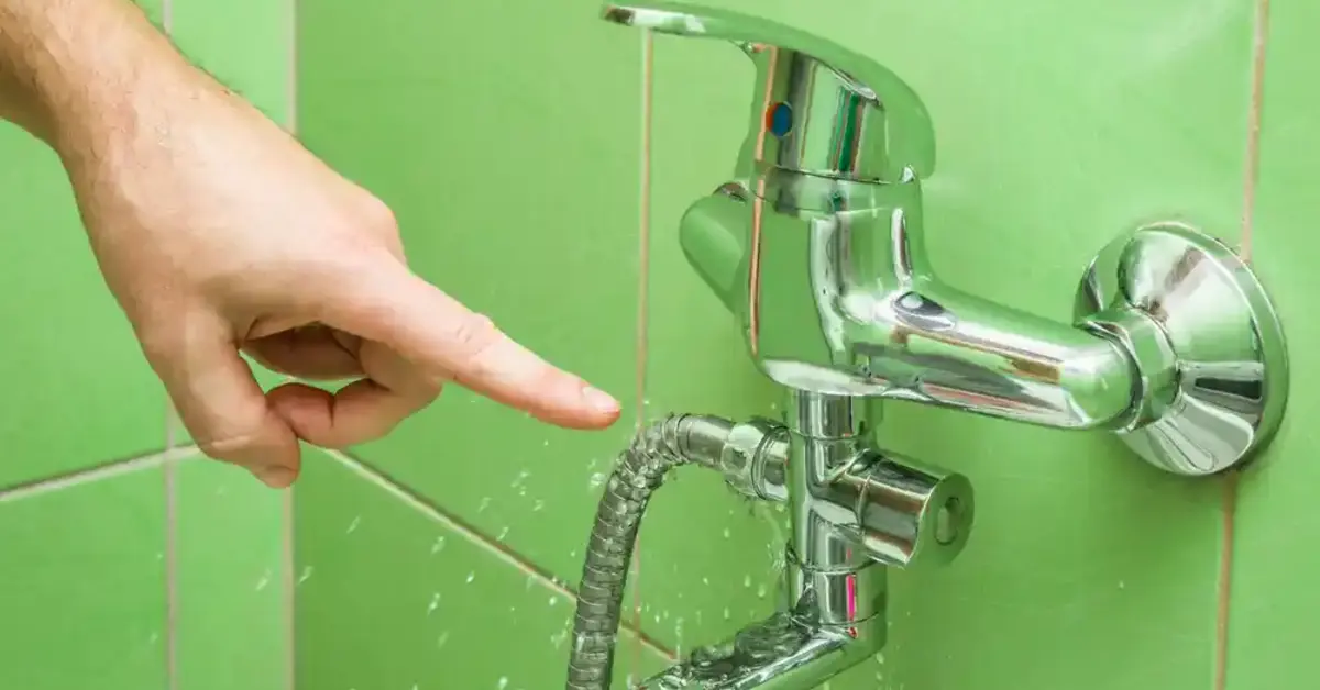how do i repair a leaky bathtub faucet