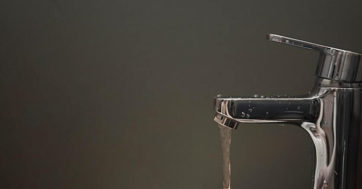 brown water coming out of faucet