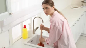 how to use a drain cleaning bladder​