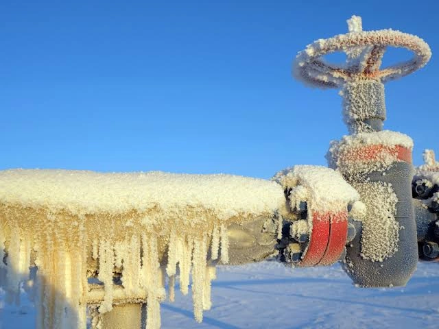 how long for pipes to thaw naturally