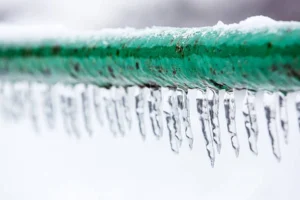 how long for pipes to thaw naturally
