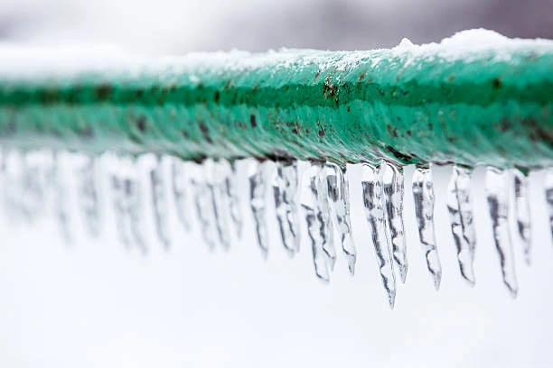 how long for pipes to thaw naturally
