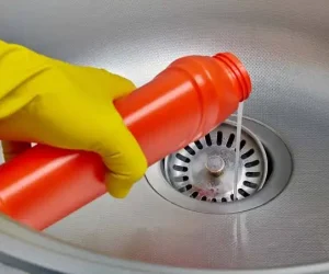 is drain cleaner bad for pipes